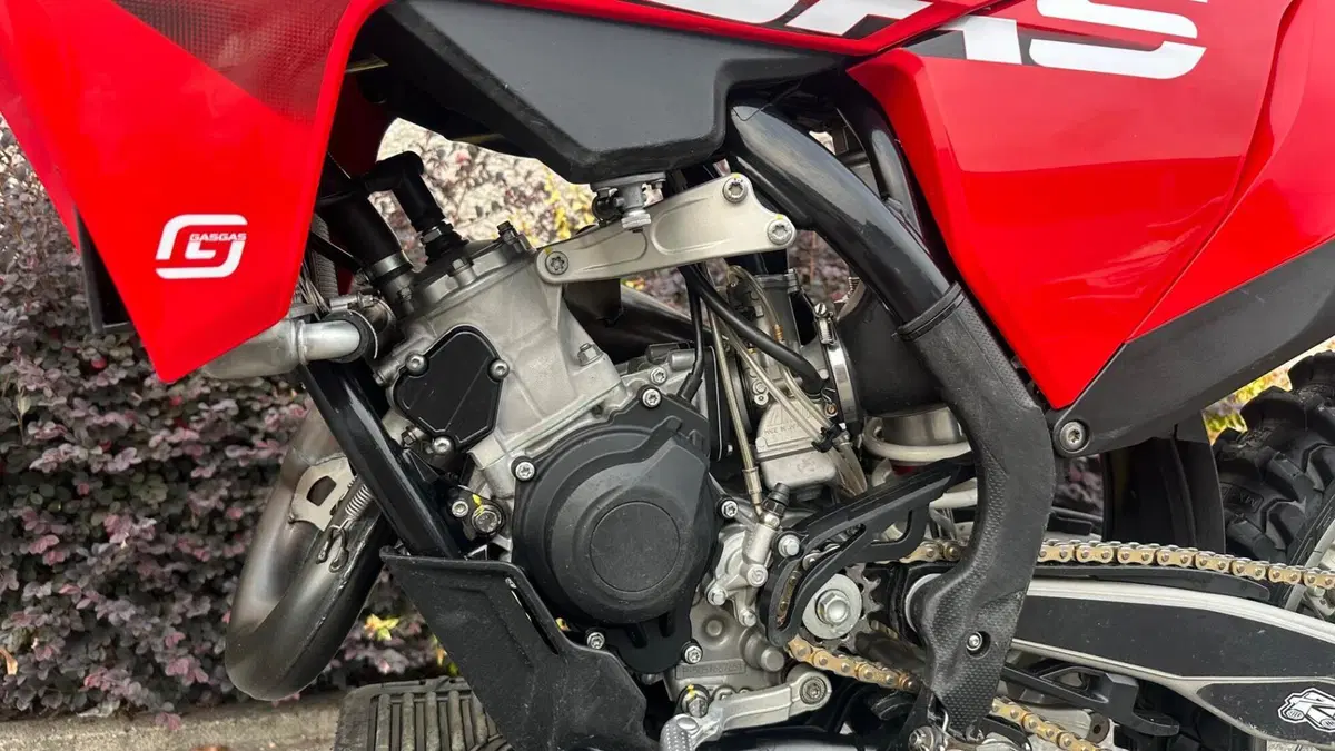GASGAS MC 125 (2023)  (6)