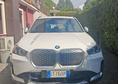 BMW iX1 edrive 20 X-Line (2)