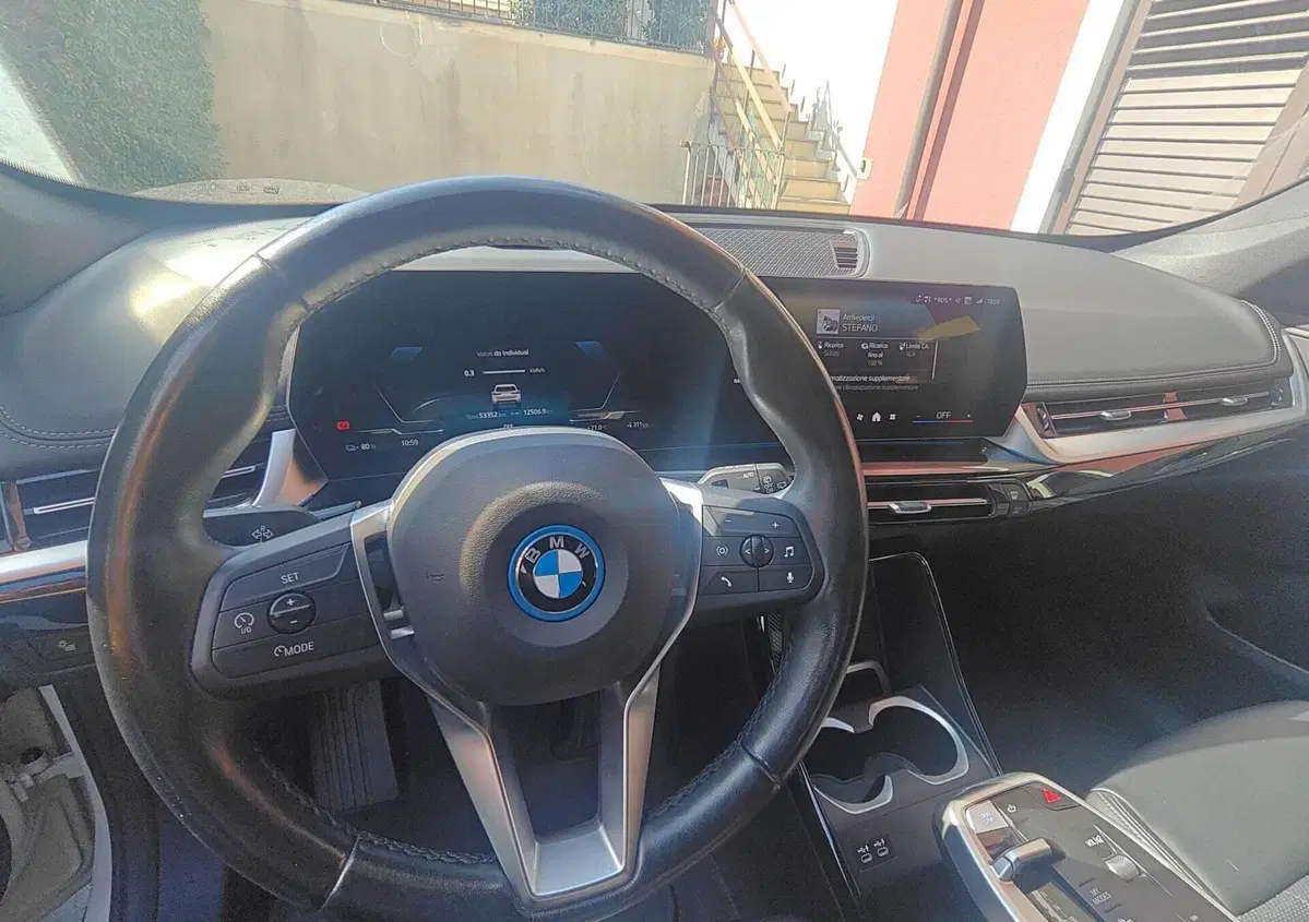 BMW iX1 edrive 20 X-Line (5)