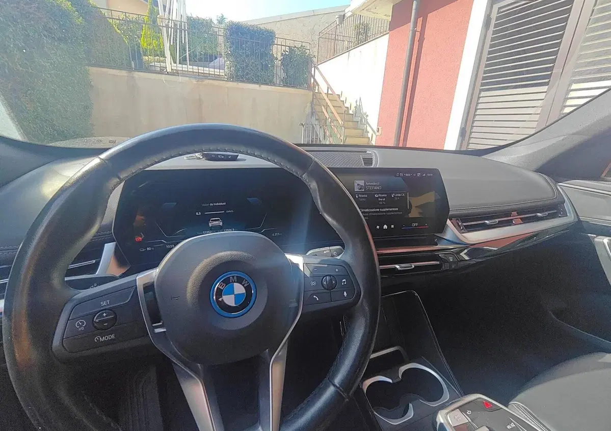 BMW iX1 edrive 20 X-Line (7)