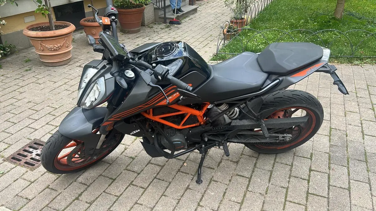 KTM 125 Duke (2021 - 23) 