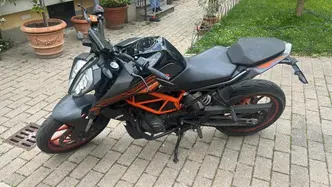 KTM 125 Duke (2021 - 23) usata