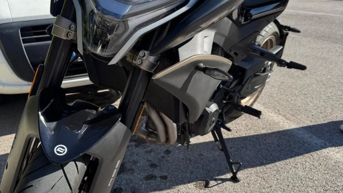CFMOTO 800NK Sport (2023 - 26)  (4)
