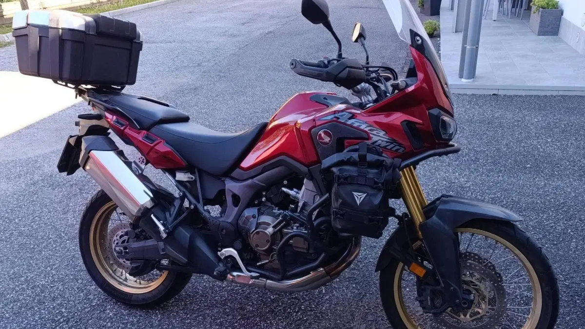 Honda Africa Twin CRF 1000L DCT ABS (2016 - 17)  (2)