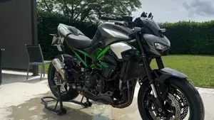 Kawasaki Z 900 (2025 - 27) 