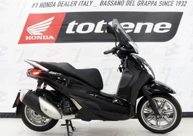 Piaggio Beverly 300 ABS-ASR (2021 - 25) - Annuncio 10136462
