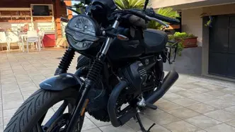 Moto Guzzi V7 Stone (2021 - 24) usata