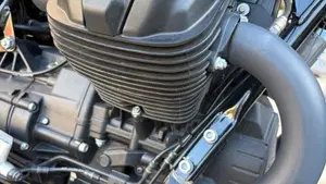 Moto Guzzi V7 Stone (2021 - 24)  (9)