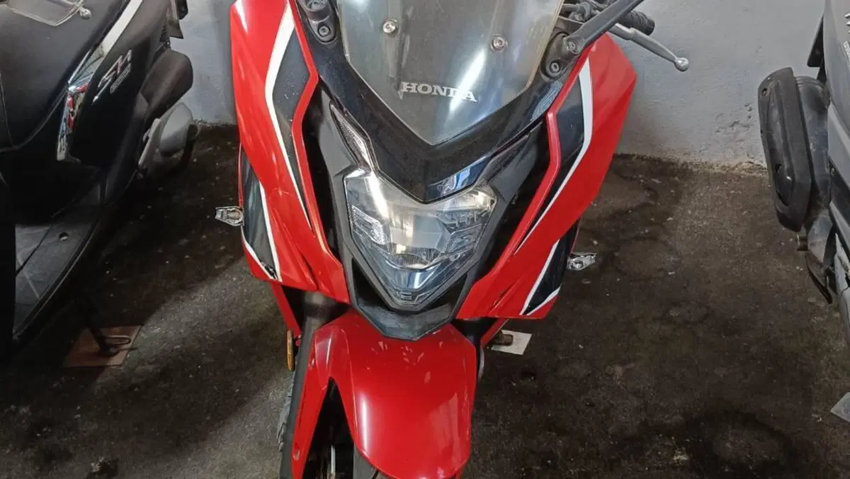Honda CBR 650 F (2017 - 18)  (2)
