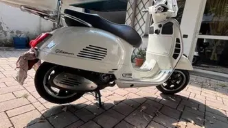 Vespa GTS 300 Super Sport (2017 - 19) usata