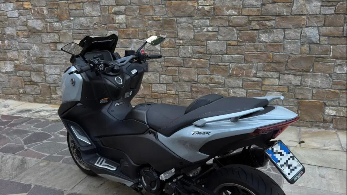 Yamaha T-Max 560 Tech Max (2025 - 26) 
