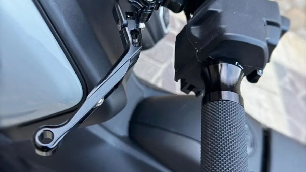 Yamaha T-Max 560 Tech Max (2025 - 26)  (10)