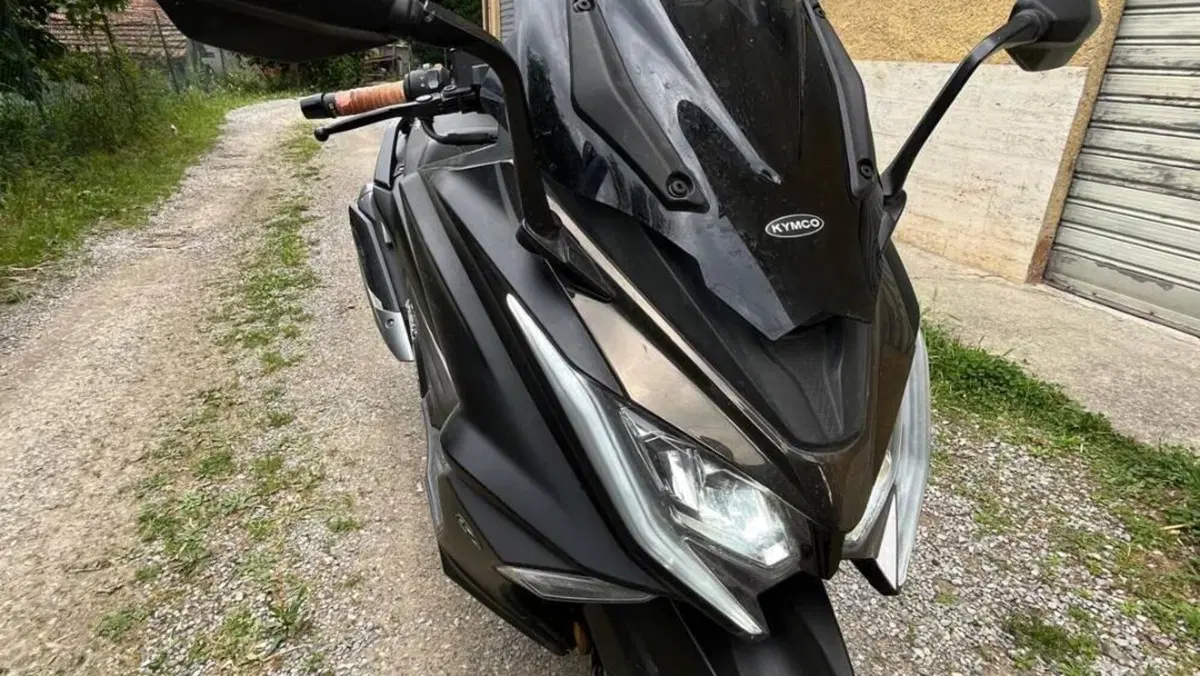 Kymco AK 550 (2017 - 19)  (2)