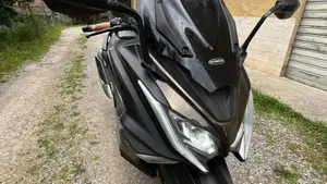 Kymco AK 550 (2017 - 19)  (2)