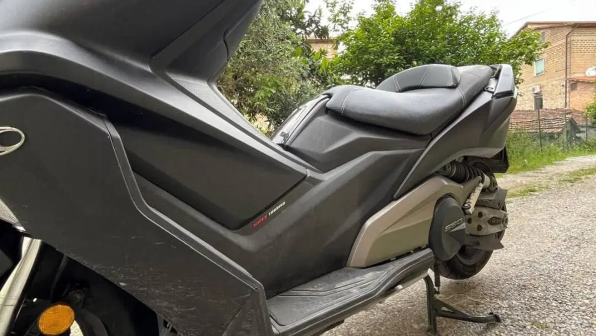 Kymco AK 550 (2017 - 19)  (3)