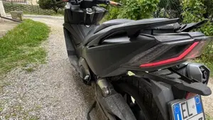 Kymco AK 550 (2017 - 19)  (6)