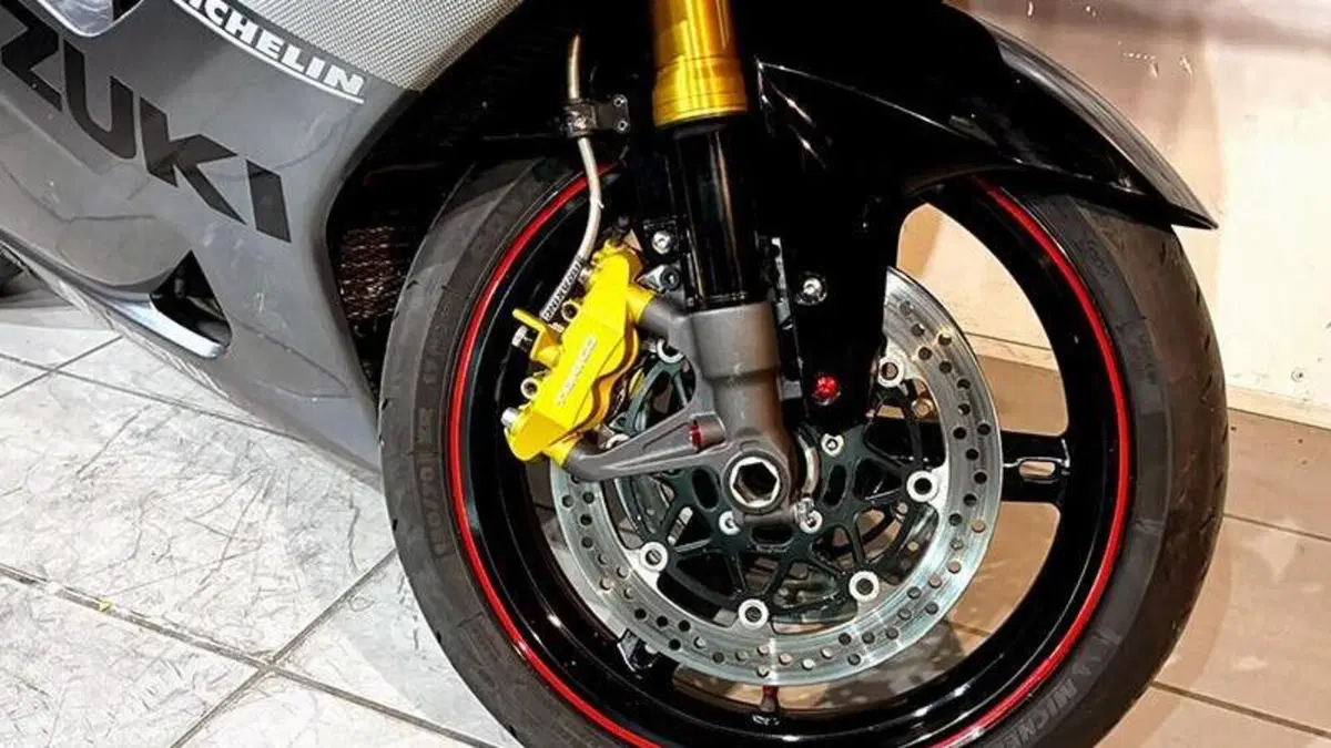 Suzuki GSX-R1000 (2005 - 06)  (3)