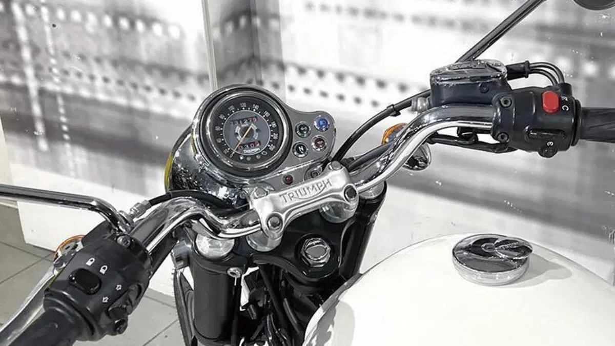 Triumph Bonneville (2007 - 16)  (6)