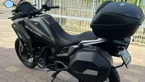 Moto Morini X-Cape 650 (2021 - 26)  (3)