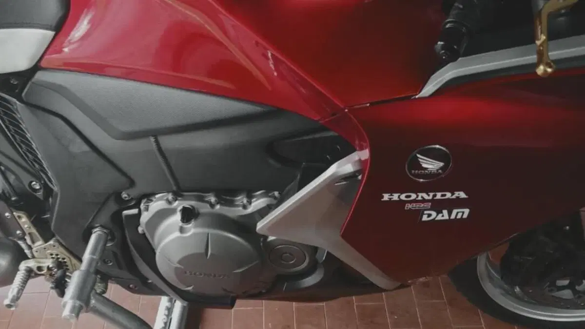 Honda VFR 1200 F ABS (2009 - 16)  (14)