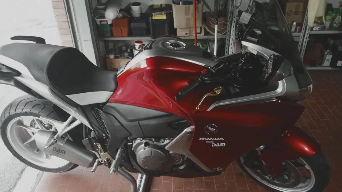 Honda VFR 1200 F ABS (2009 - 16)  (16)