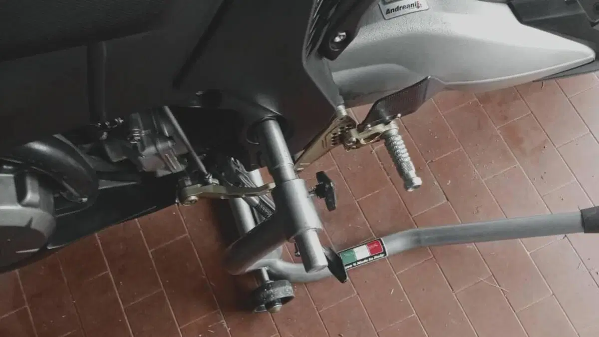 Honda VFR 1200 F ABS (2009 - 16)  (20)