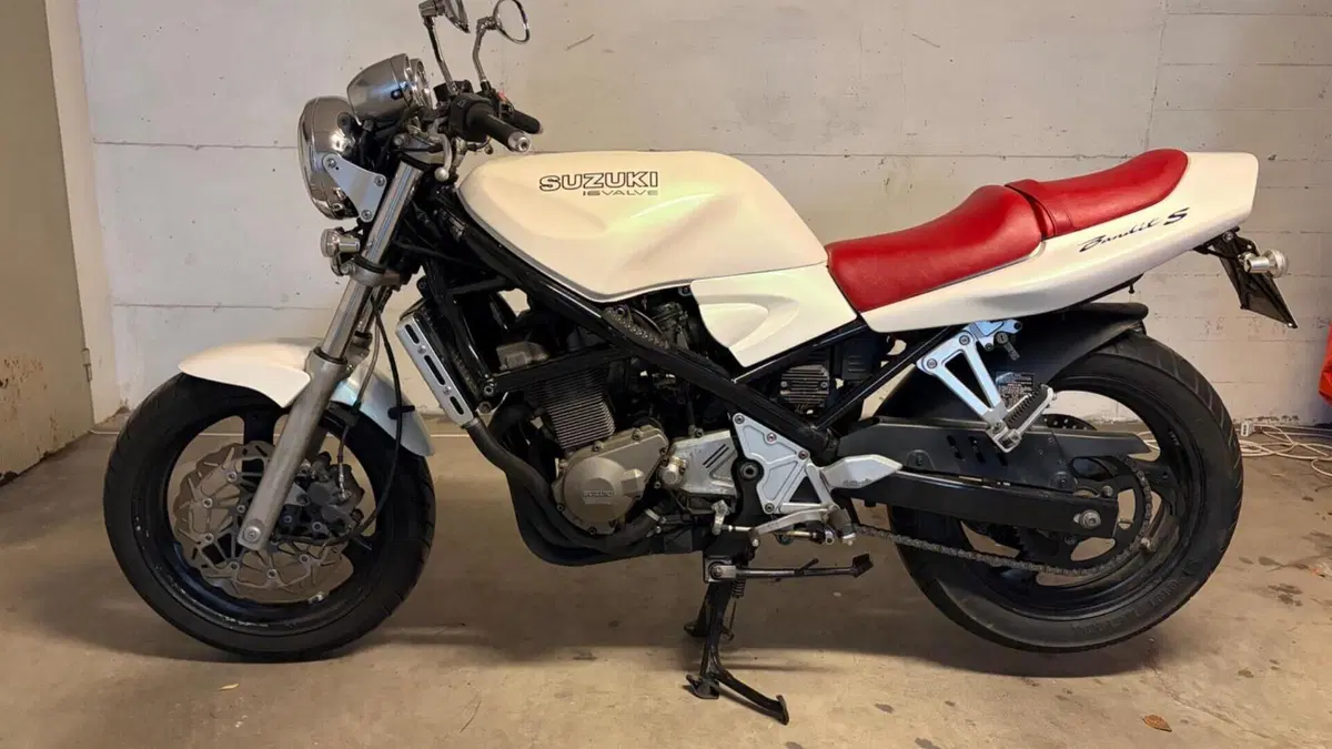 Suzuki  