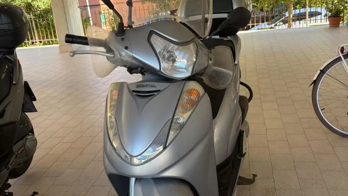 Honda SH 300 i (2006 - 10) 