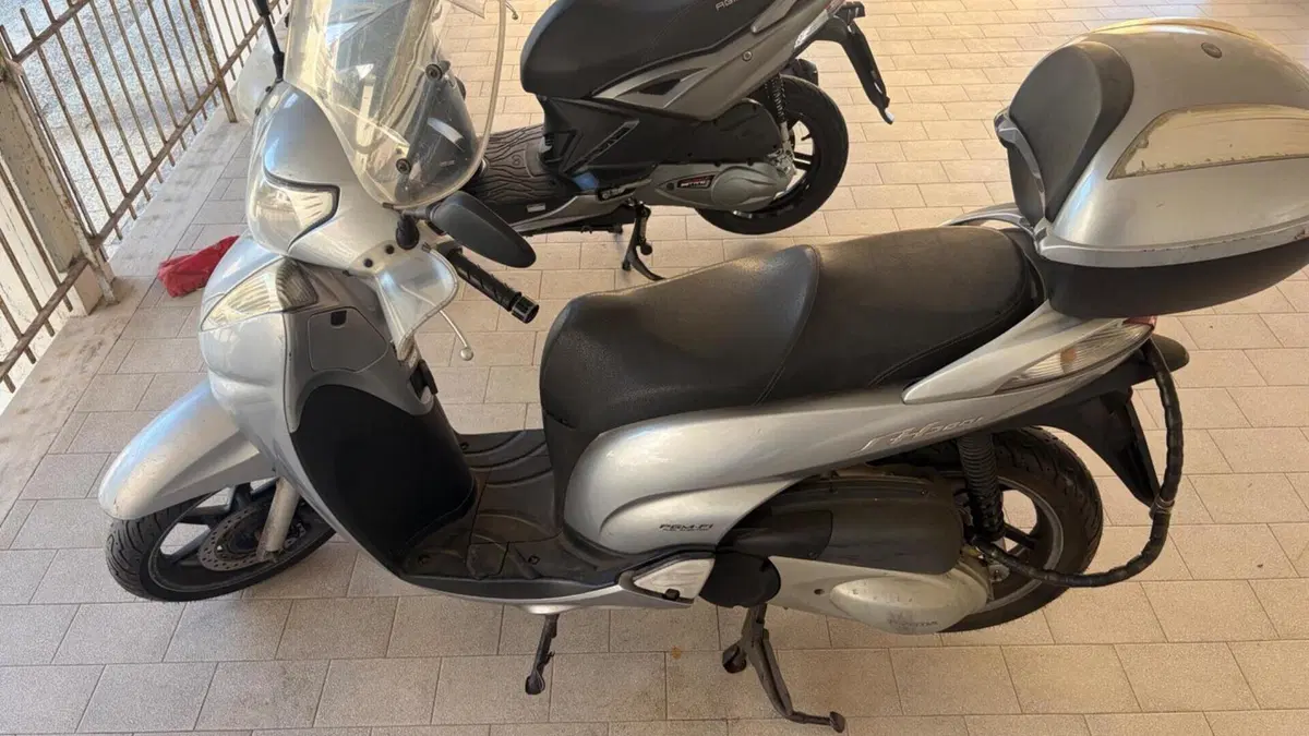 Honda SH 300 i (2006 - 10)  (5)