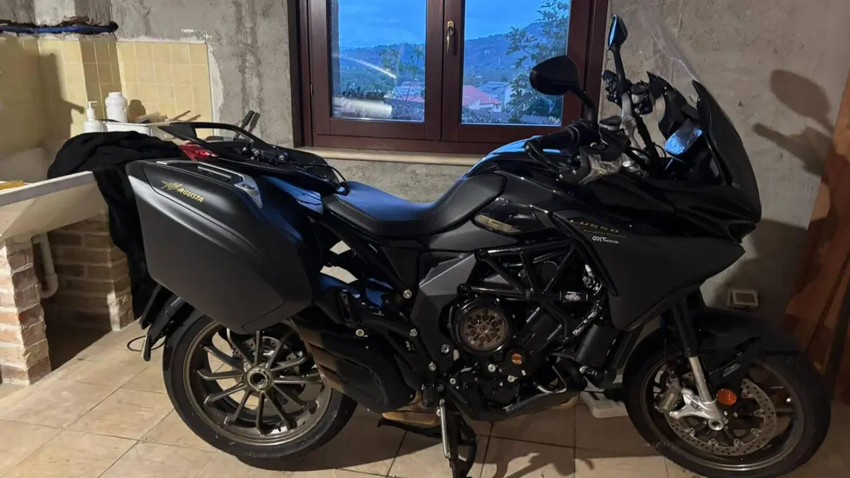 MV Agusta Turismo Veloce 800 Lusso SCS (2021 - 26)  (3)