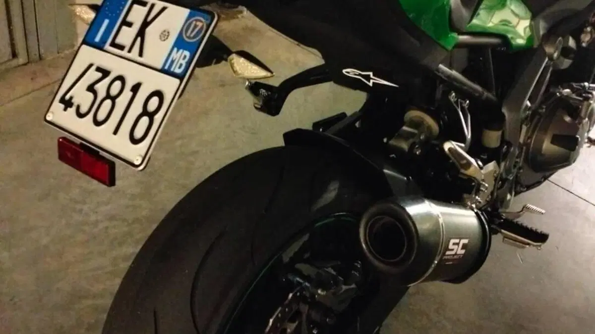 Kawasaki Z 900 (2017 - 18)  (5)
