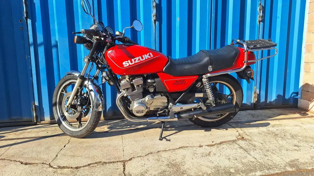 Suzuki GSX 400 FWS  (3)