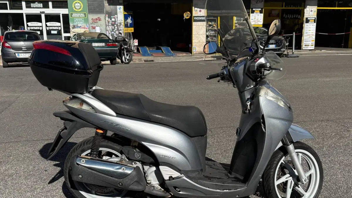 Honda SH 300 i (2006 - 10)  (2)