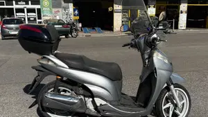 Honda SH 300 i (2006 - 10)  (2)