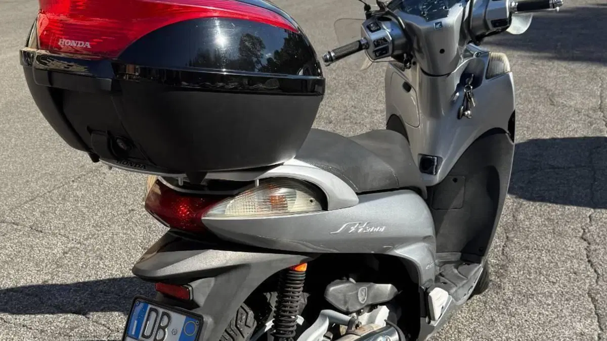 Honda SH 300 i (2006 - 10)  (3)