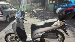 Honda SH 300 i (2006 - 10)  (5)