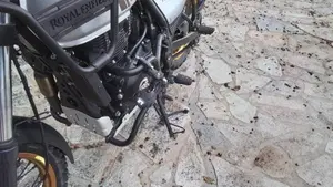 Royal Enfield Himalayan 411 (2021 - 24)  (2)