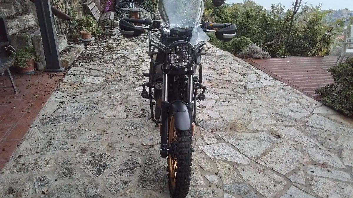 Royal Enfield Himalayan 411 (2021 - 24)  (5)