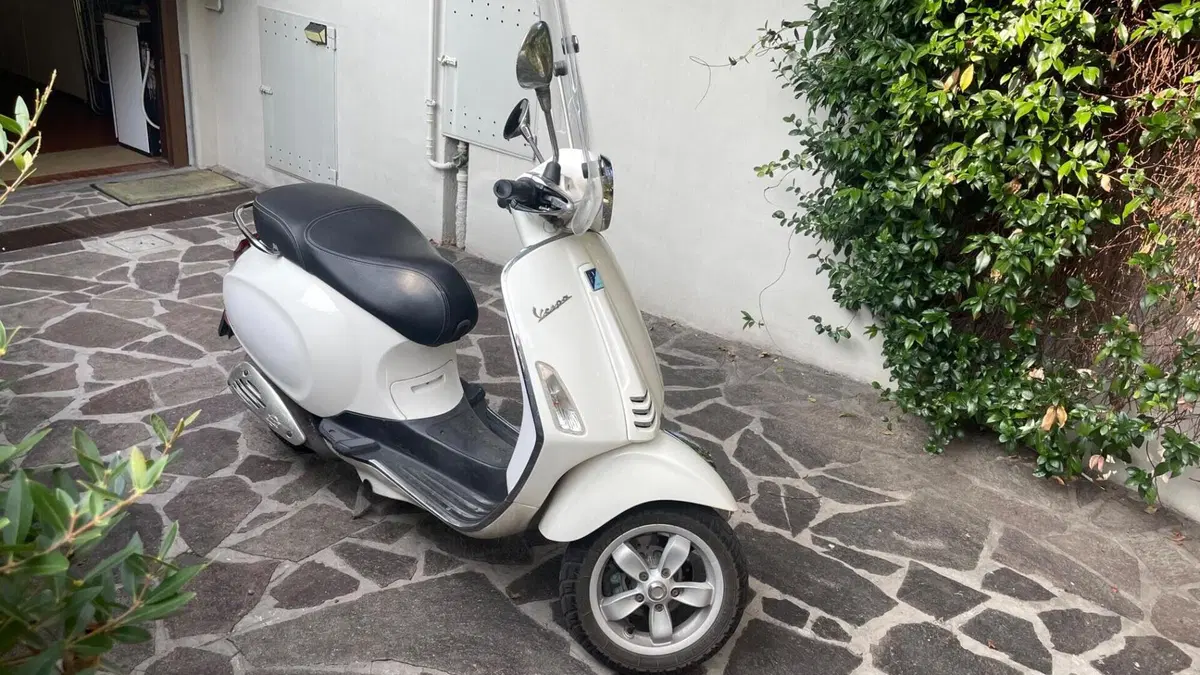 Vespa Primavera 50 2T (2014 - 17)  (2)