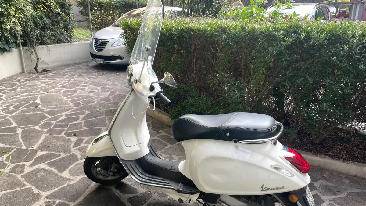 Vespa Primavera 50 2T (2014 - 17)  (3)