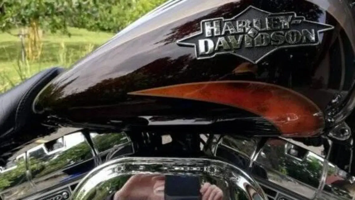 Harley-Davidson 1800 Convertible (2010 - 11) - FLSTSE  (5)