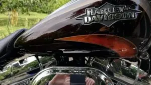 Harley-Davidson 1800 Convertible (2010 - 11) - FLSTSE  (5)