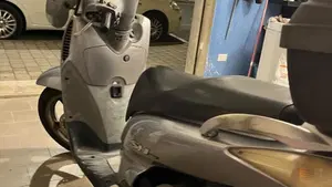 Honda SH 150 (2000 - 06)  (4)