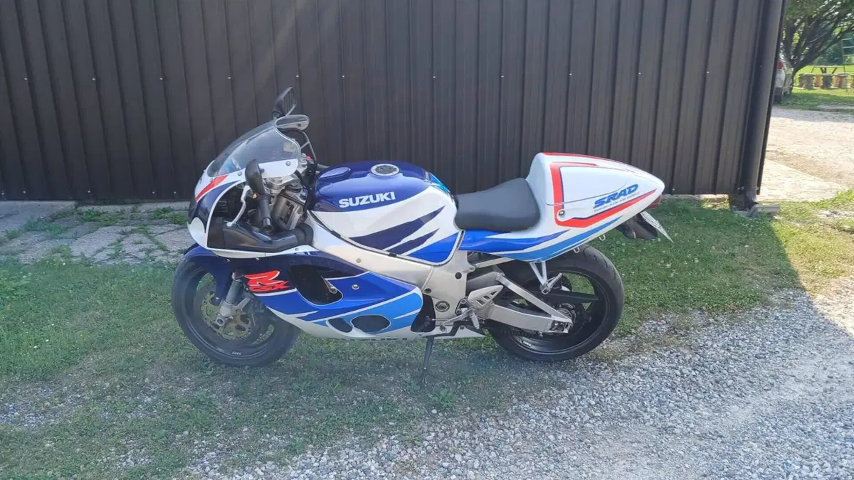 Suzuki GSX R 750 (1996 - 97)  (6)