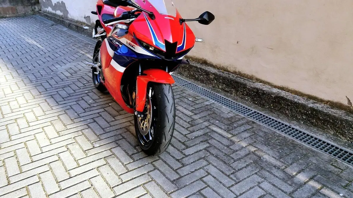 Honda CBR 600 RR (2024 - 26)  (4)