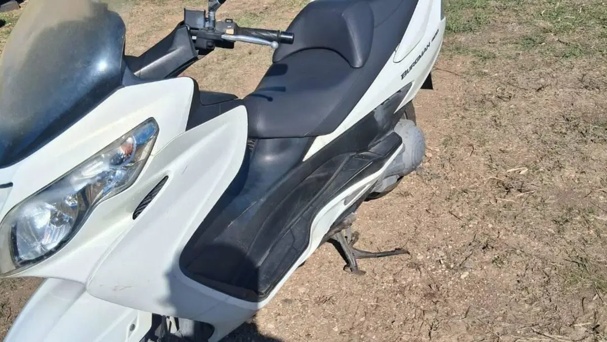 Suzuki Burgman AN 400 (2008 - 13)  (2)