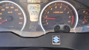 Suzuki Burgman AN 400 (2008 - 13)  (3)
