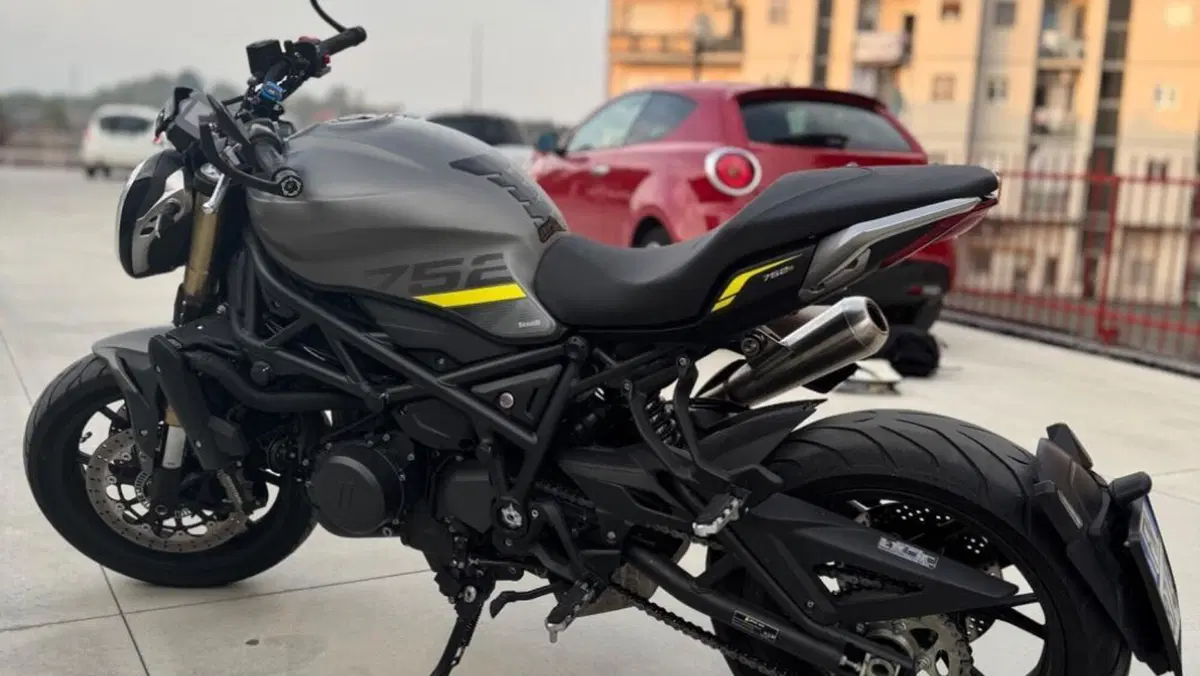 Benelli 752 S (2022 - 25)  (3)