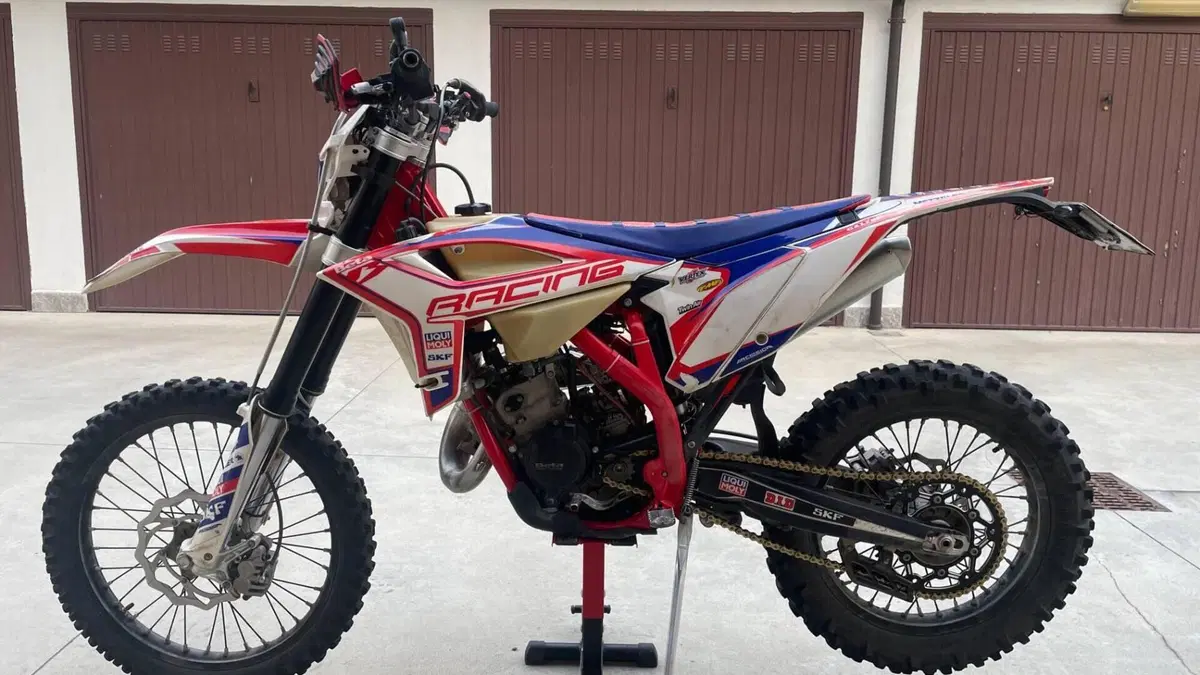 Betamotor RR 125 2T Enduro (2020)  (2)