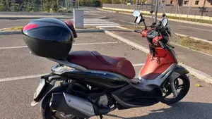Piaggio Beverly 350 SportTouring ie (2011 - 15)  (3)